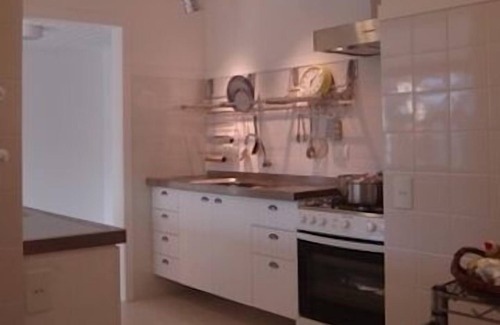 Praia Rasa House | 4 Bedroom House in Great Condominium - WiFi and Sky TV - in Praia Rasa - 2 suites