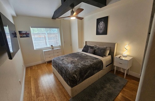 Redway House | 4-bedroom house in marvelous Redway with AC