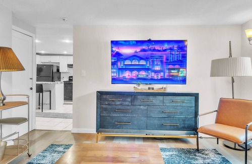 Norwich House | 4-bedroom house in Norwich with Hot tub and 13 minutes to Mohegan and Foxwoods
