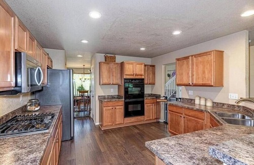 Castle Rock House | 4-bedroom house in enchanting Castle Rock with WiFi