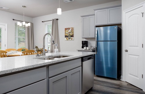 Independence House | 4-bedroom house in superb Independence with AC