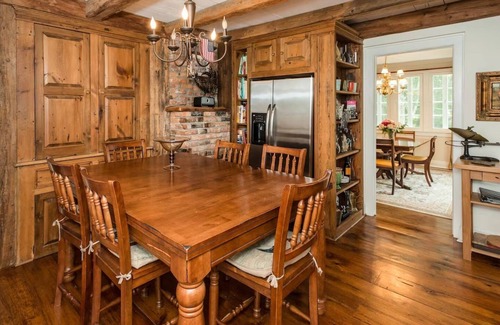 North Salem House | 4-bedroom house in peaceful North Salem with WiFi, AC, fitness room