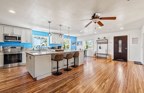 Smith River House | 4-bedroom house in Smith River near the beach, fishing, and Redwoods