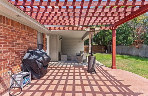 Westlake House | 4-bedroom house in superb Trophy Club with Backyard, W/D, Pets!