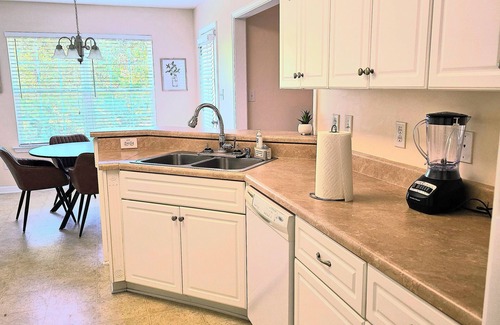 Warrenville House | 4-bedroom house in beautiful Warrenville with WiFi, AC. Start your getaway now