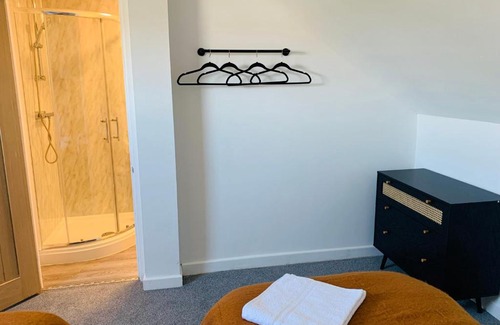 Penylan House | 4 bedroom House nr Cardiff City Centre
