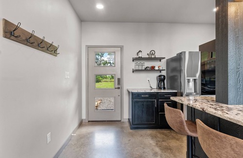 Drasco House | 4-bedroom house on Greers Ferry Lake