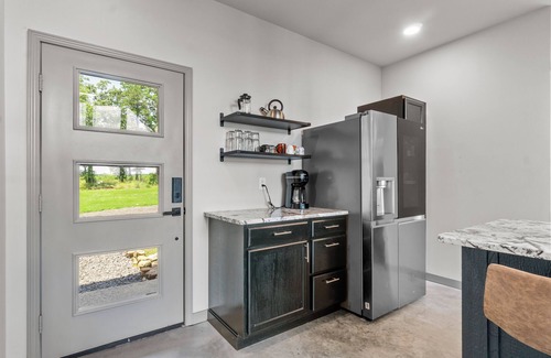 Drasco House | 4-bedroom house on Greers Ferry Lake