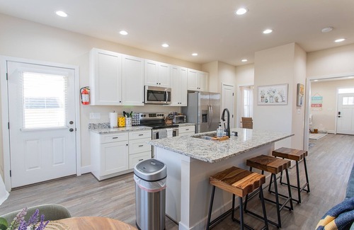 Issue House | 4-bedroom house in wonderful Colonial Beach