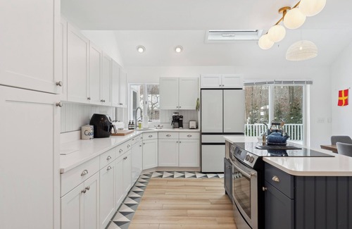 Hay Beach House | 4-bedroom house in beautiful Shelter Island with pool, perfect for families