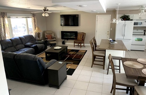 Clear Lake House | 4 Bedroom House/Vacation Rental with Lake Access