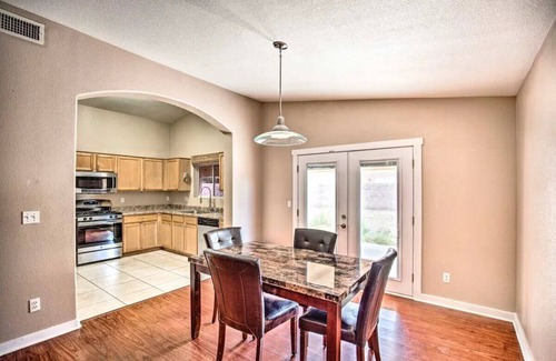 Tucson House | 4 Bedroom House! W/Yard/Garage/Washer/Dryer & Near UA!