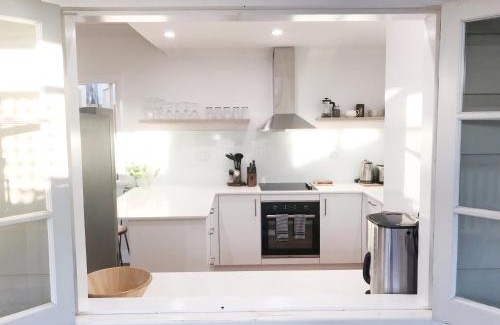 Woolloongabba House | 4 bedroom house - Walk to Southbank