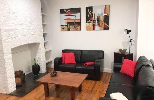 Woolloongabba House | 4 bedroom house - Walk to Southbank