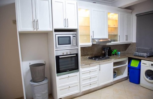 Ofin Apartment | 4-bedroom Ikoyi - private chef & Janitor, 2 options of High-speed internet, A.c