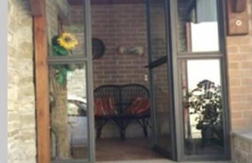 Valmozzola House | 4 Bedroom Private vacation home in Valmozzola Station
