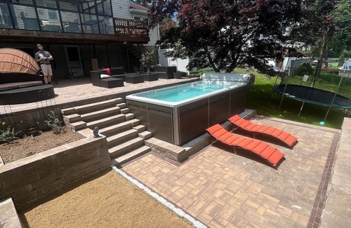 Monroe House | 4 Bedroom Lakefront home retreat with outdoor amenities in the NYC region.