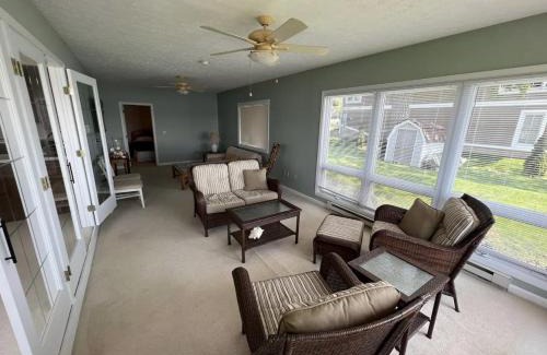 Sandusky House | 4 Bedroom Lakefront Home with Private Beach on Cedar Point Chaussee