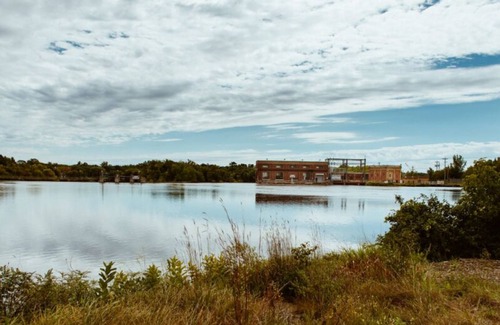 Cushing House | 4 bedroom lakehome with bonus room that sleeps and additional 4.