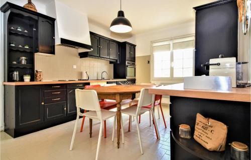 Bellegarde House | 4 Bedroom Lovely Home In Bellegarde