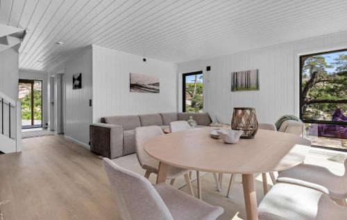 Risor House | 4 Bedroom Lovely Home In Risør