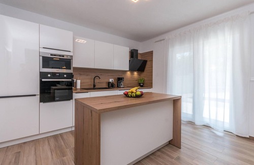 Donje Rastane House | 4 bedroom lovely home in Donje Rastane