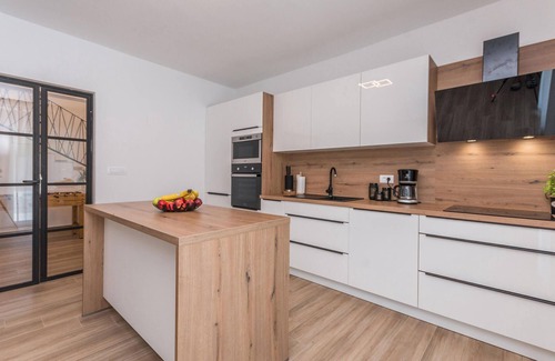 Donje Rastane House | 4 bedroom lovely home in Donje Rastane