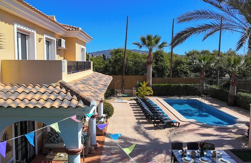 Hoya de los Patos Villa | 4 Bedroom Luxury Villa with 15m Private Pool for Up-To 10 Guests