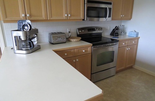 Orleans House | 4 Bedroom Meetinghouse Pond Waterfront