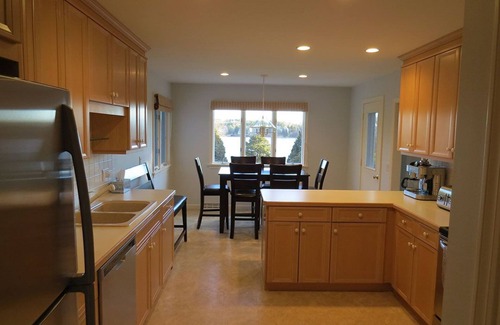 Orleans House | 4 Bedroom Meetinghouse Pond Waterfront