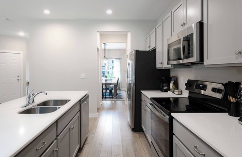 New Market House | 4 Bedroom Modern Farmhouse in New Market