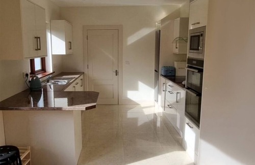 Union Hall House | 4 bedroom Modern Holiday Home In Union Hall, West Cork