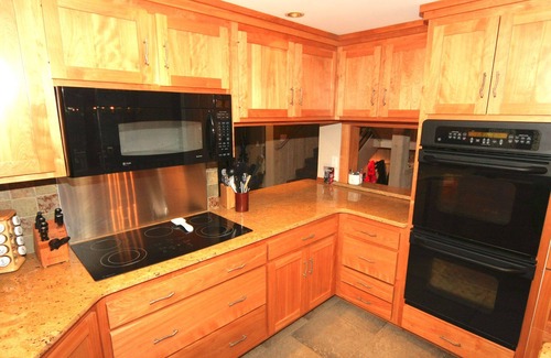 Bromley Mountain Condo | 4 Bedroom Mountainside Condo - Enjoy Beautiful Vermont This Winter!
