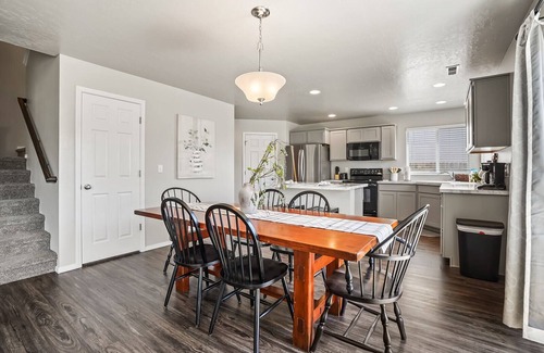 Nampa House | 4 bedroom Nampa 83687, Extended Stays, Crews, Family