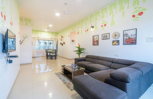 Santacruz Apartment | 4 Bedroom Near USA consulate & BKC