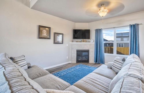 Security-Widefield House | 4 bedroom New Build with Fireplace minutes to Fort Carson