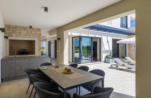 Brtonigla House | 4 bedroom nice home in Brtonigla
