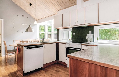 Hasle House | 4 bedroom nice home in Hasle