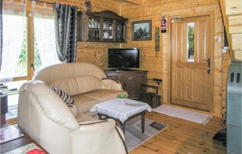 Januszkowo House | 4 Bedroom Nice Home In Nidzica
