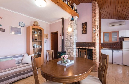 Potirna House | 4 bedroom nice home in Nova