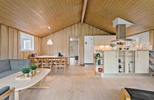 Tversted House | 4 bedroom pet friendly home in Bindslev