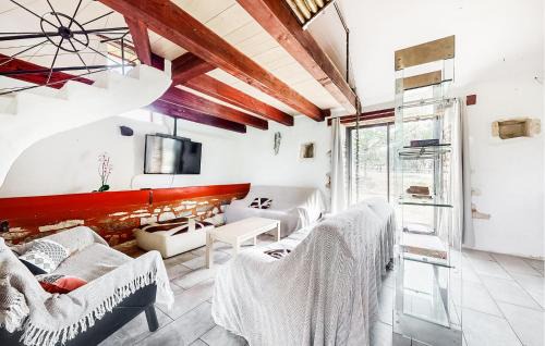 Carlucet House | 4 Bedroom Pet Friendly Home In Carlucet