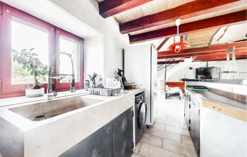 Carlucet House | 4 Bedroom Pet Friendly Home In Carlucet