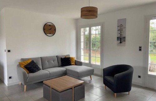 Le Pian-Medoc House | 4 Bedroom Private vacation home in Le Pian-MÃ©doc