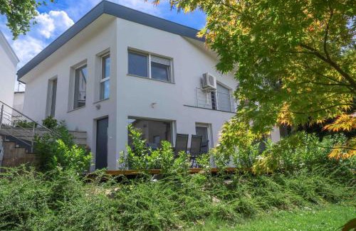 Ljubljana House | 4 Bedroom Private House On The Hill