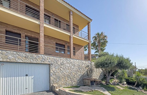 Canyelles House | 4 bedroom private vacation home in Canyelles