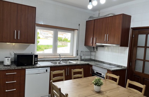 Atouguia da Baleia House | 4 Bedroom Private vacation home in peniche