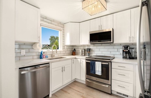 Interbay House | 4 Bedroom Queen Anne Craftsmen