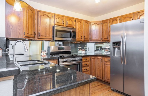 Gypsum House | 4 Bedroom Remodeled Home with Fenced in Backyard and Garage: Long Term Rental