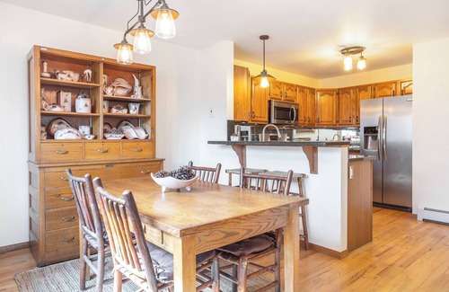 Gypsum House | 4 Bedroom Remodeled Home with Fenced in Backyard and Garage: Long Term Rental